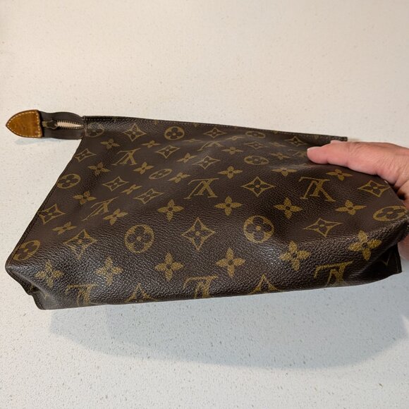 Louis Vuitton Clutch - Picture 6 of 6